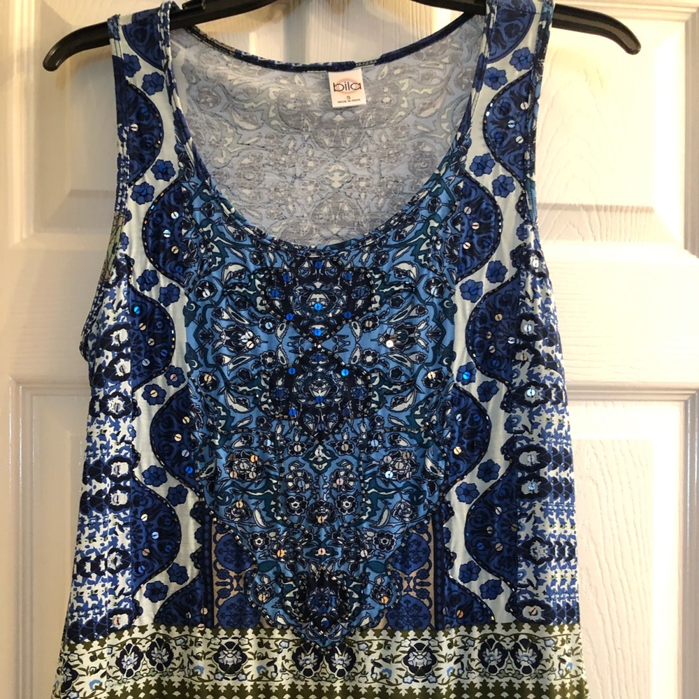 Fancy Bila top in size S.